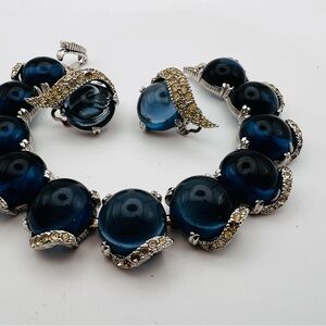 Silver tone blue cabochon link bracelet earring set. Nice vintage piece. AS-IS.